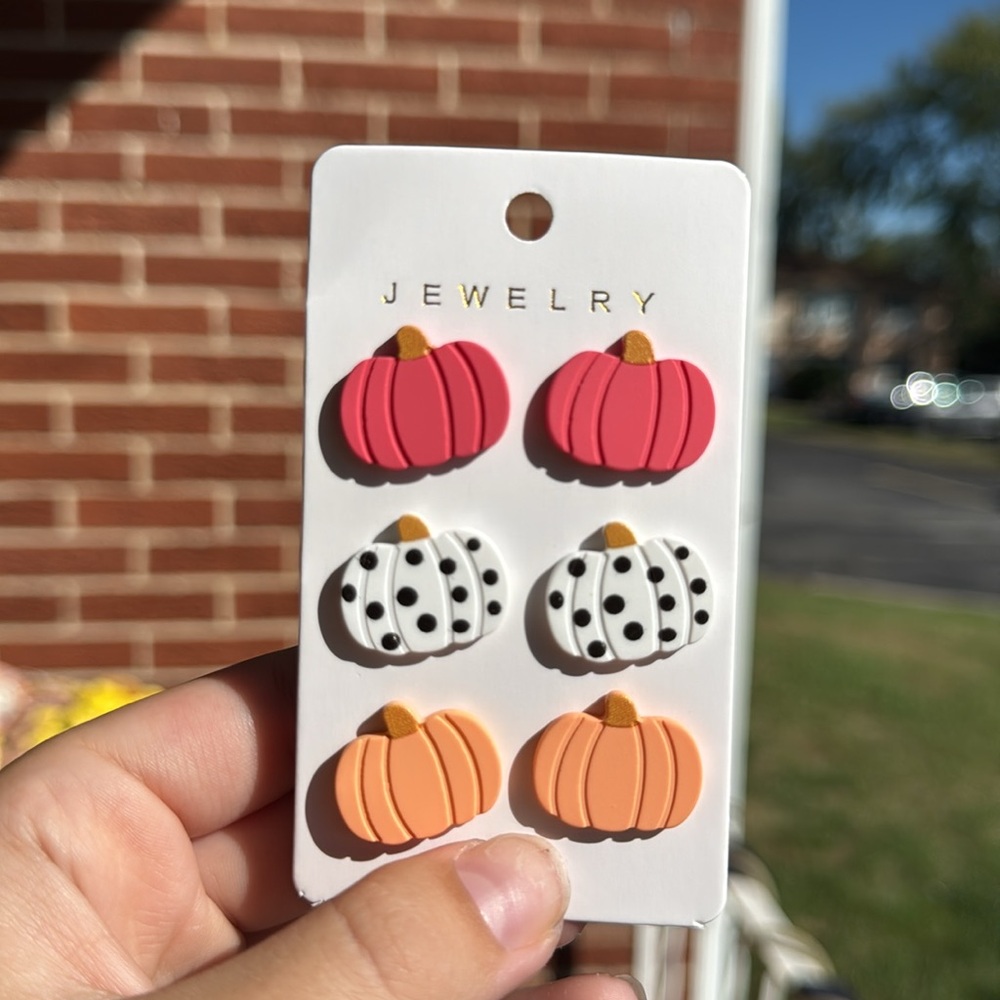 3 Pairs of Cute Halloween Pumpkin Three-dimensional Engraved Stud Earrings, NWT